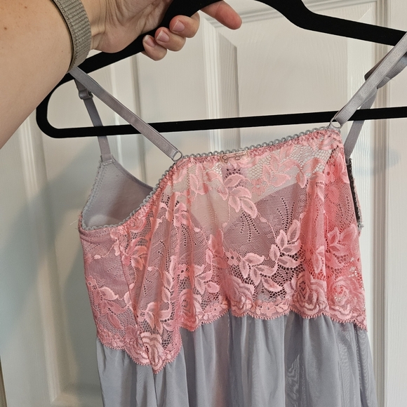 Jessica Simpson Pink and Gray Chemise with Lace and Bow - Picture 6 of 6